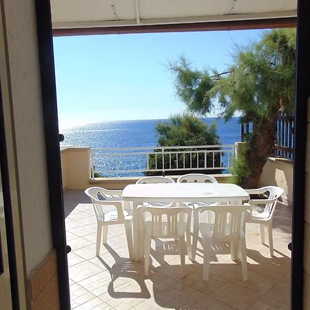 Casa Vacanze Baia Acquaviva * Marittima